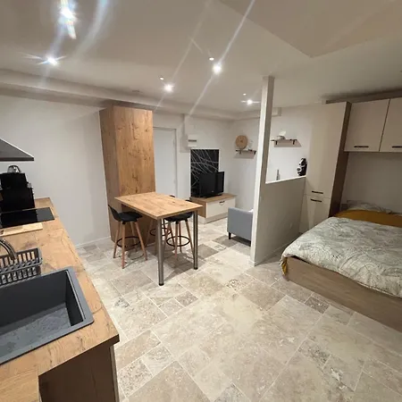 شقة Charmant Appartement *